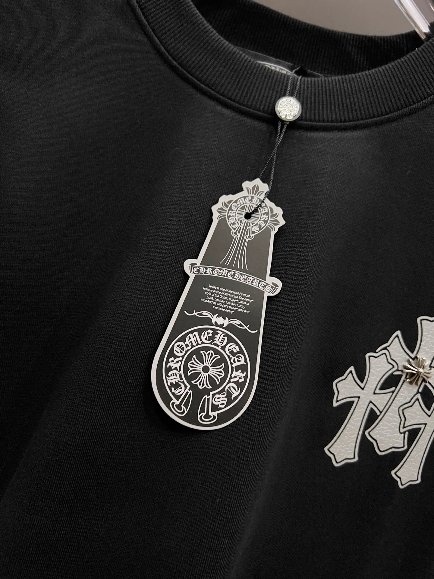 🅿️270 CH Crowe 2025 Autumn and Winter New Round Neck Long Sleeve Sweater Cross Patch Leather + Customized Hardware Metal Horseshoe Sanskrit Text The Real Product Is Great🔥Same Style for Men and Women Loose Version Size S M L XL XXL Five Codes Black White